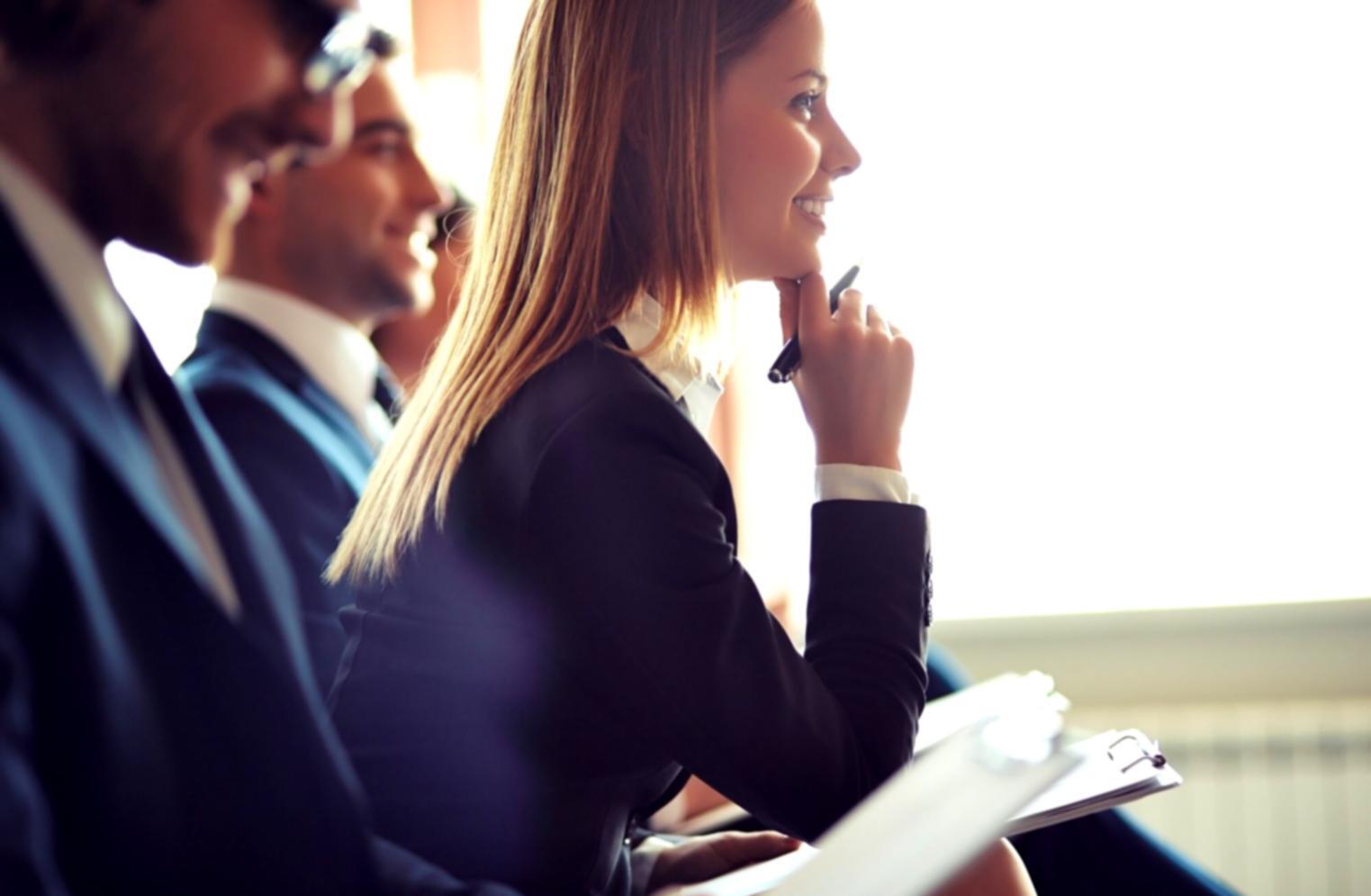 Espacio de práctica con elementos de apoyo